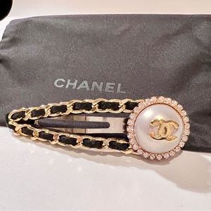CHANEL Hair Clip